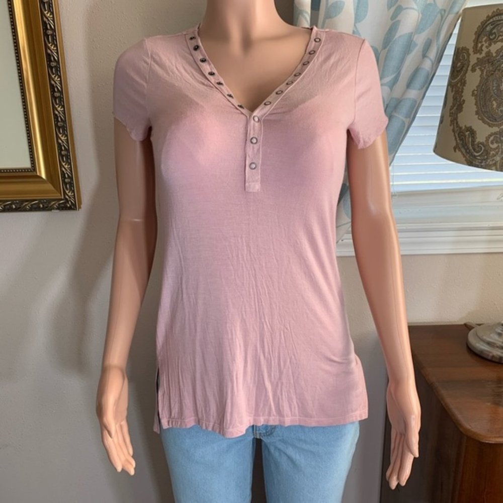 American Eagle Outfitters pink t-shirt